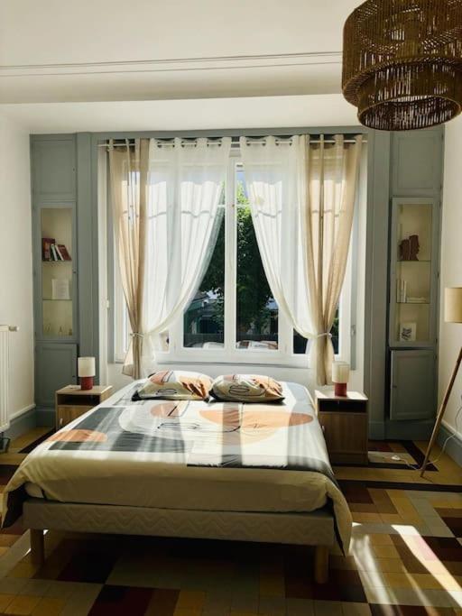 Le Magaline Apartment Sainte-Savine Екстериор снимка
